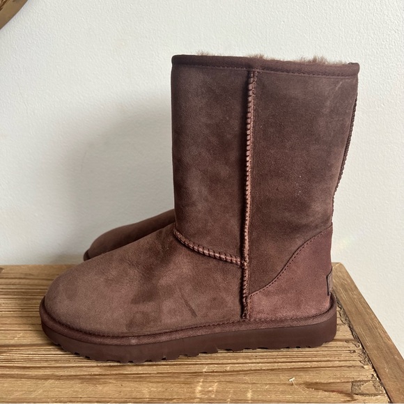 UGG Classic Genuine Shearling Lined Short Boot - Picture 3 of 9